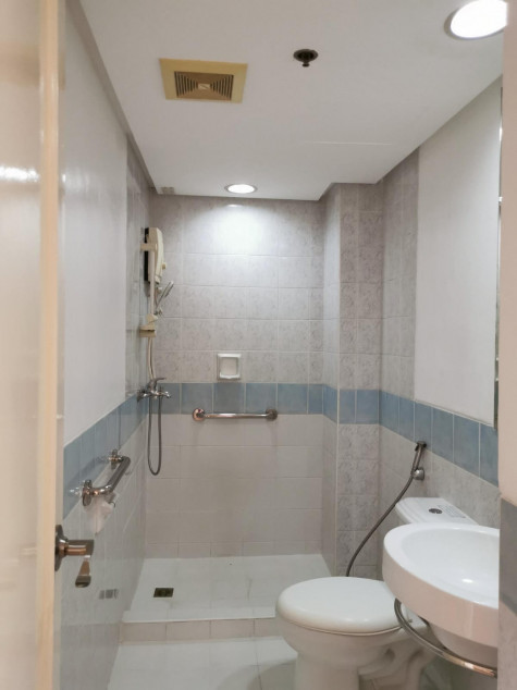 For Sale: 1-Bedroom Condo In Eastwood City – With Parking!