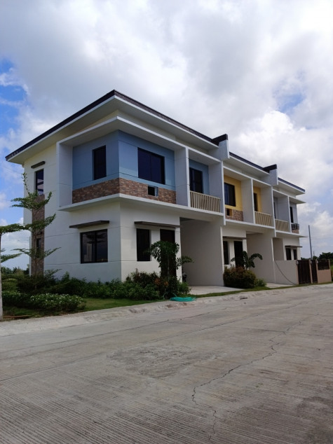 4 Bedroom House and Lot For Sale at Villas Phase 3 at Golden Horizon (Daniella)