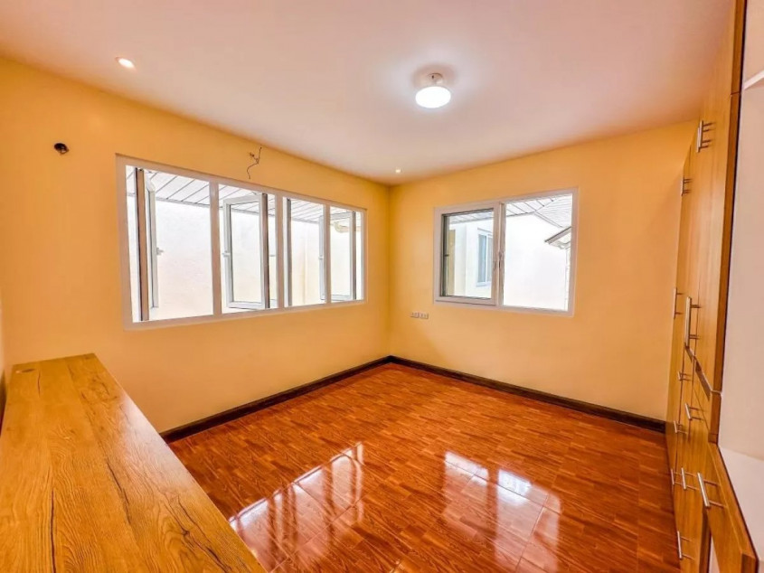 Remodeled Spacious Bungalow House In BF Homes Paranaque