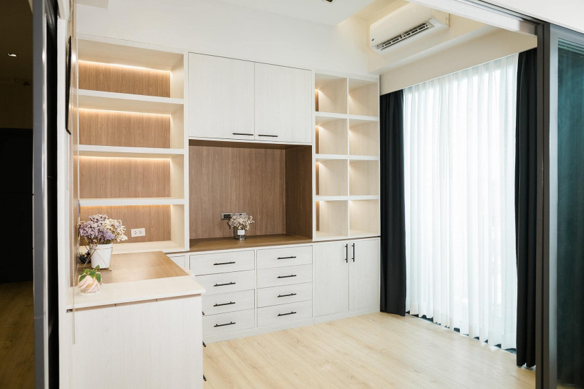 Clean Title RFO 2 BR With Parking For Sale At St. Moritz Private Estates Mckinley West Taguig