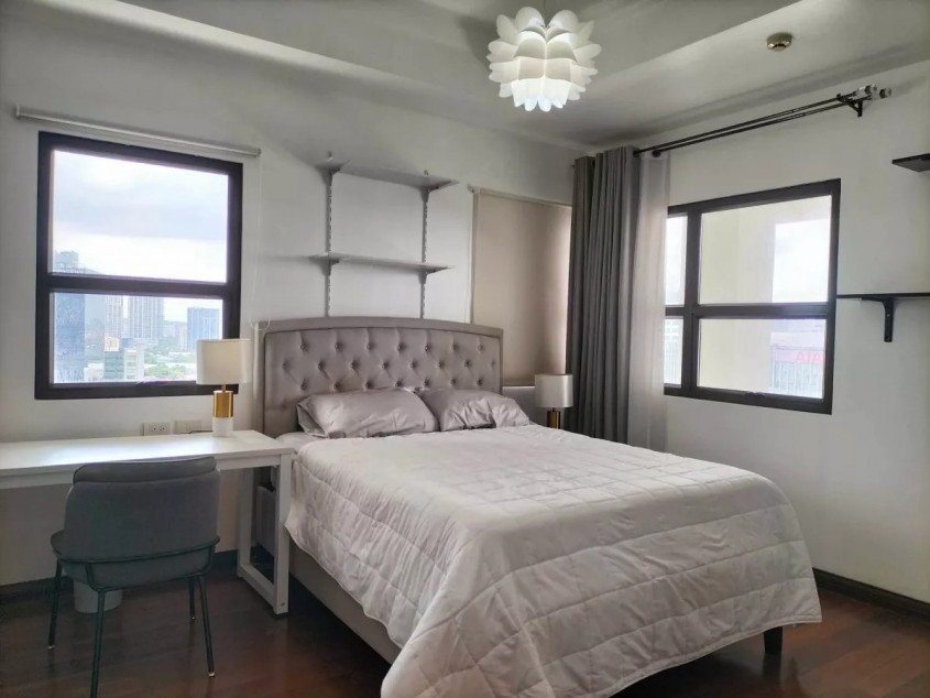 3 Bedroom Penthouse Unit for Sale in Cebu Business Park, Cebu City