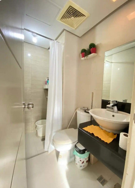 Condo For Sale In 150 Newport Boulevard Pasay City Near NAIA 3