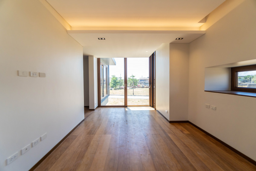 House and Lot for Sale in Alabang West