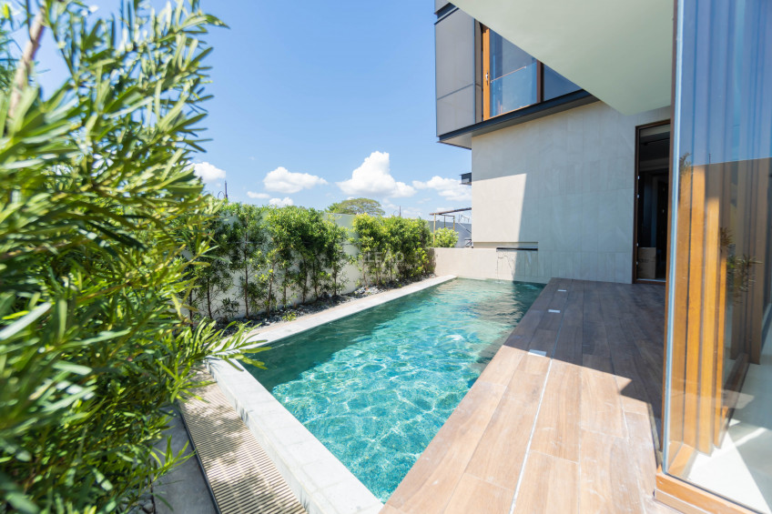 House and Lot for Sale in Alabang West