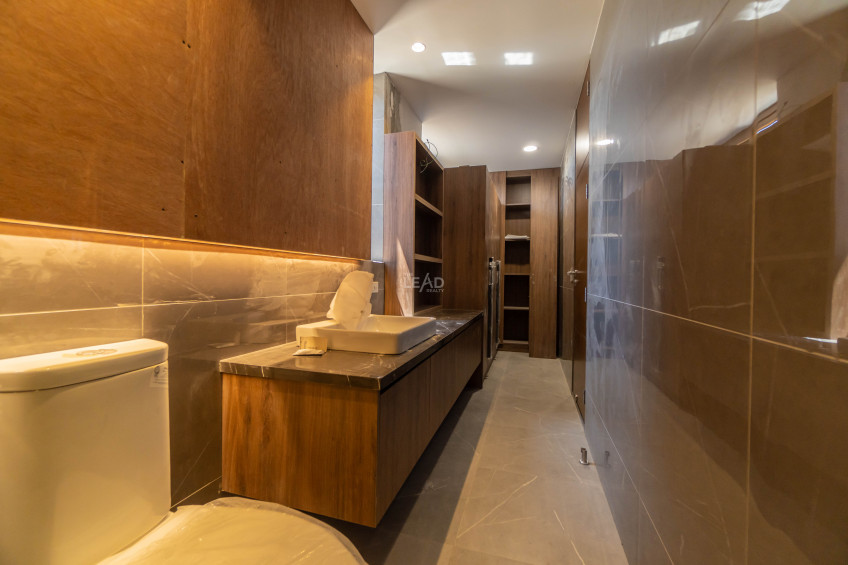 House and Lot for Sale in Alabang West