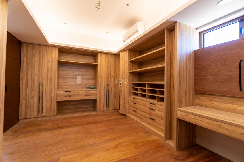 House and Lot for Sale in Alabang West