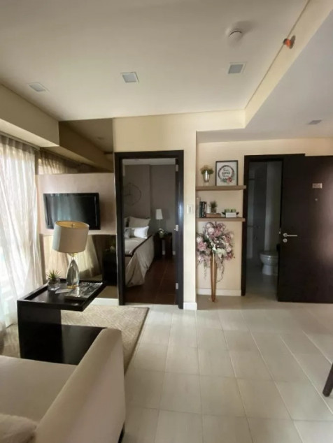 For Sale 1 Bedroom Condominium unit at The Rochester in San Joaquin, Pasig RFO