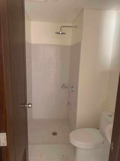 1 Bedroom For Sale RFO Rent to Own Pioneer Woodlands in Boni Avenue, Mandaluyong