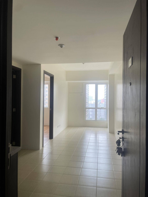 1 Bedroom For Sale RFO Rent to Own Pioneer Woodlands in Boni Avenue, Mandaluyong