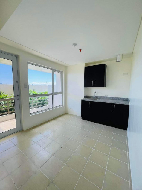 Sta. Mesa Manila Condo for SALE, Covent Garden 3bedroom Bilevel w/ Balcony