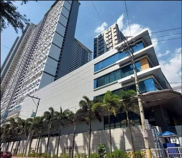 CODE# 666 Condo For Sale In Glam Residences Gma - Kamunig, Quezon City
