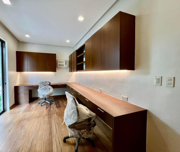 Renovated And Furnished Home In Loyola Grand Villas