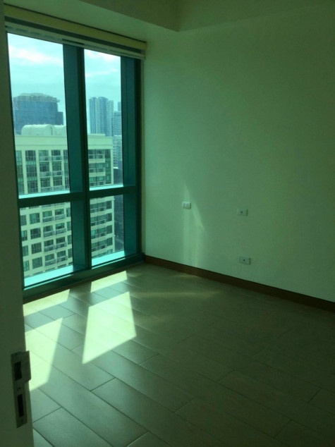 2-Bedroom Condo For Sale At 8 Forbes Town Road, BGC, Taguig