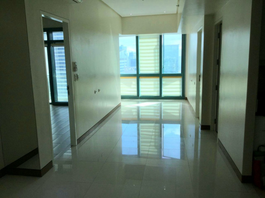 2-Bedroom Condo For Sale At 8 Forbes Town Road, BGC, Taguig