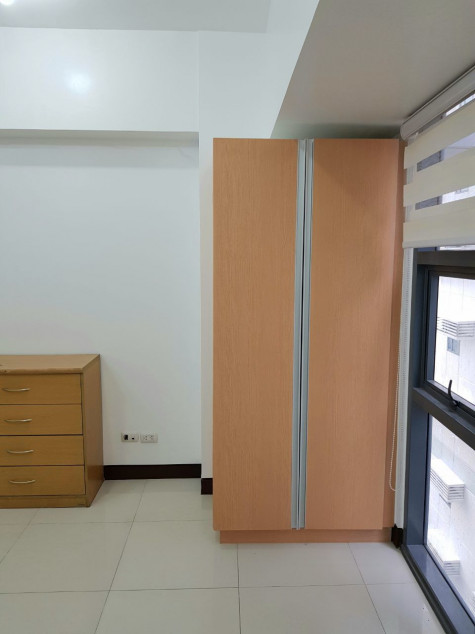 Studio Condo For Sale At The Viceroy, McKinley Hill, Taguig (Unit 12G)