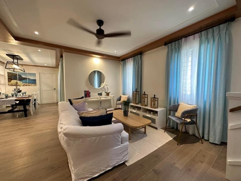 4 Bedroom House For Sale, Pulu Amsic Subdivision, Brgy. Amsic, Angeles Pampanga