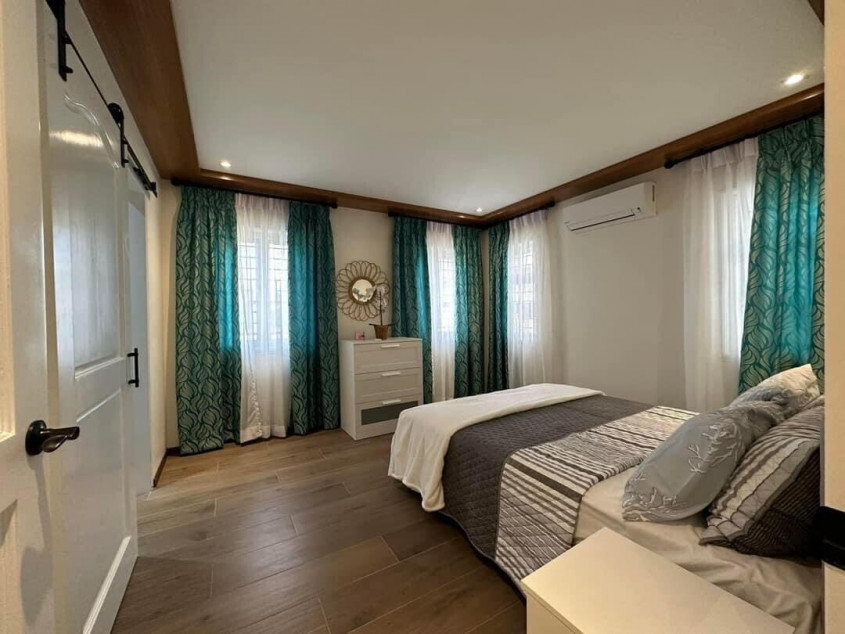 4 Bedroom House For Sale, Pulu Amsic Subdivision, Brgy. Amsic, Angeles Pampanga