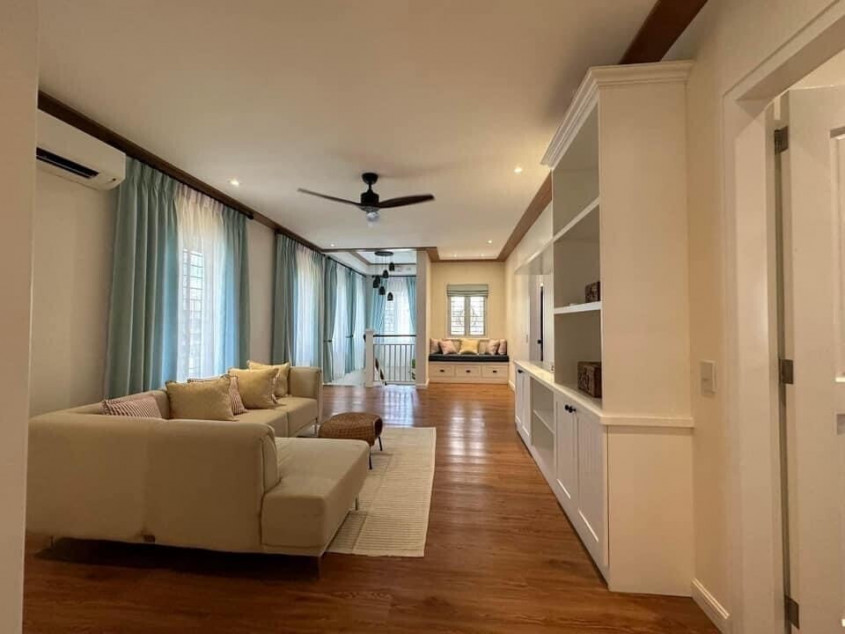 4 Bedroom House For Sale, Pulu Amsic Subdivision, Brgy. Amsic, Angeles Pampanga