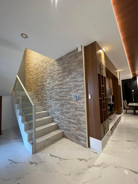 5 Bedroom House For Sale, Pulu Amsic Subd, Brgy. Amsic, Angeles City, Pampanga