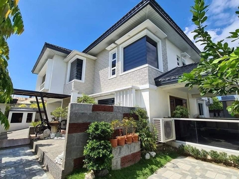 5-bedroom House For Sale, Brgy. Dolores, San Fernando, Pampanga
