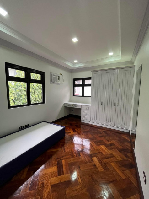 6-bedroom House For Sale, Heritage Place, Brgy. Cutcut, Angeles City, Pampanga