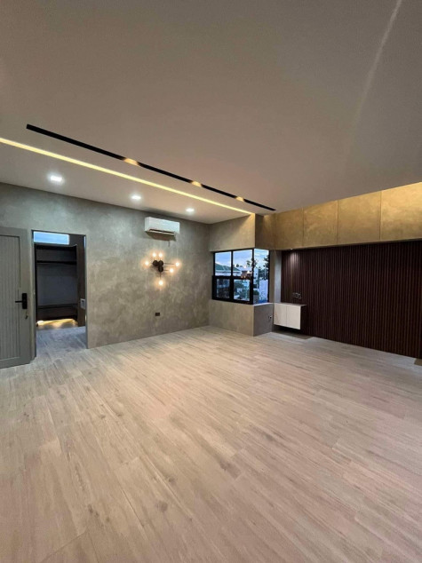 5-bedroom House For Sale, Clark Manor Subd, Brgy. Duquit, Mabalacat, Pampanga