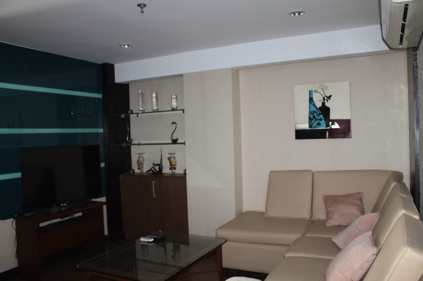 2 Bedroom/2baths Fully Furnished Condo In Clarks, Angeles City For Sale