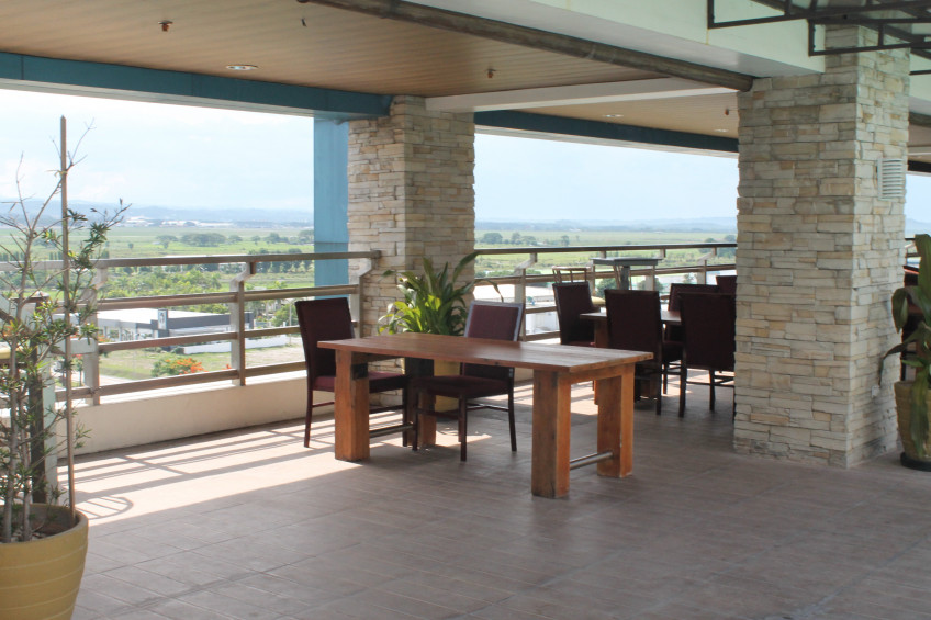 2 Bedroom/2baths Fully Furnished Condo In Clarks, Angeles City For Sale