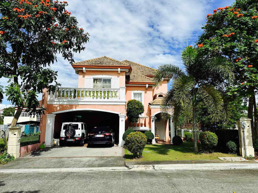 Elegant House And Lot For Sale In Versailles Alabang Village, Daang Hari, Las Piñas