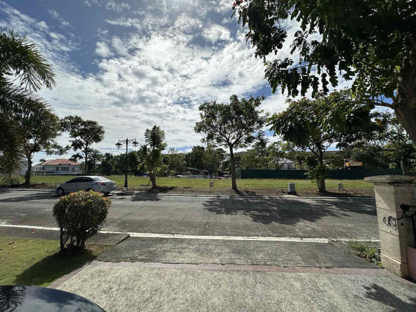 Elegant House And Lot For Sale In Versailles Alabang Village, Daang Hari, Las Piñas