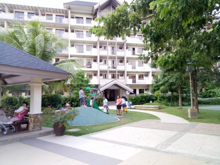 Arista Place 2BR Furnished w/ parking near Airport Entertainment City, Parañaque