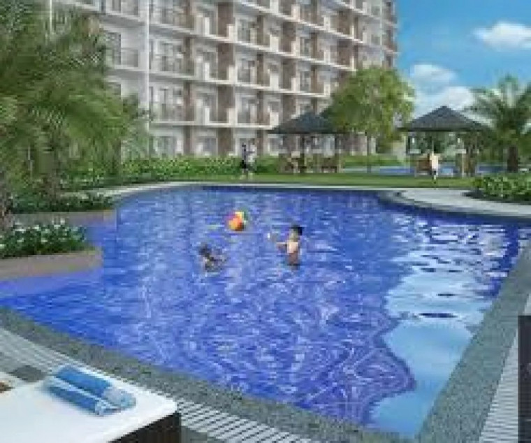 For Sale: Calathea Place 2BR end unit w parking near BF Homes AIRPORT, Parañaque