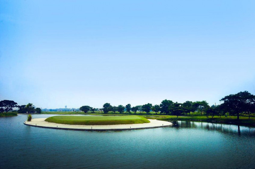 Beverly Place With Golf Club Beside SM City Pampanga