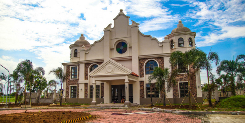 Beverly Place With Golf Club Beside SM City Pampanga