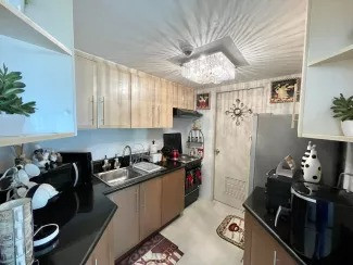 2 Bedroom Corner Unit In Parkside Villas, Newport City, Pasay City