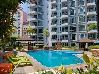2 Bedroom Corner Unit In Parkside Villas, Newport City, Pasay City