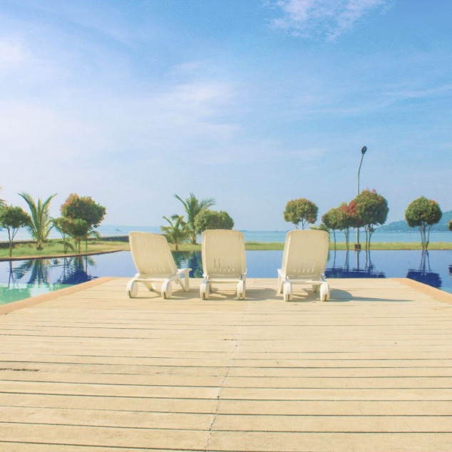 Beach Lot in Club Morocco Subic