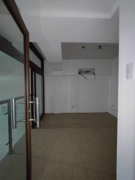 Loft Type Unit In Eastwood Le Grande, Quezon City