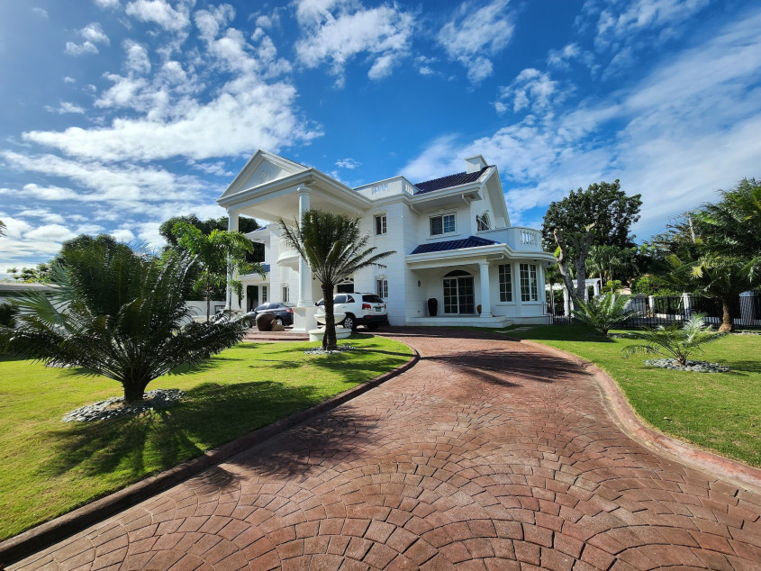 5 Bedroom Mansion House Near Clark For Sale, Angeles City, Pampanga