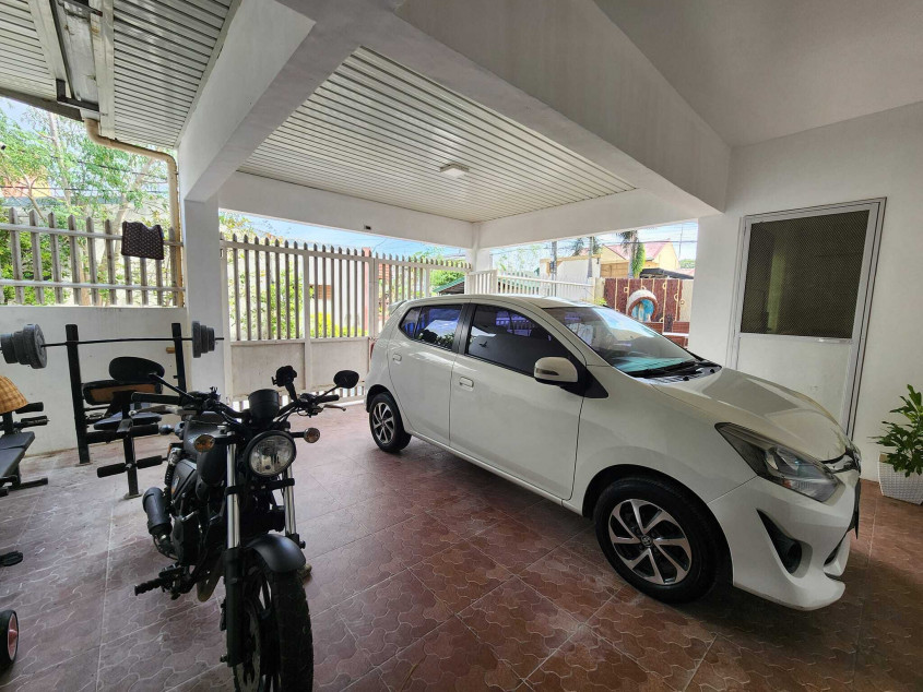 Corner House & Lot For Sale In St. Ignatius Subdivision