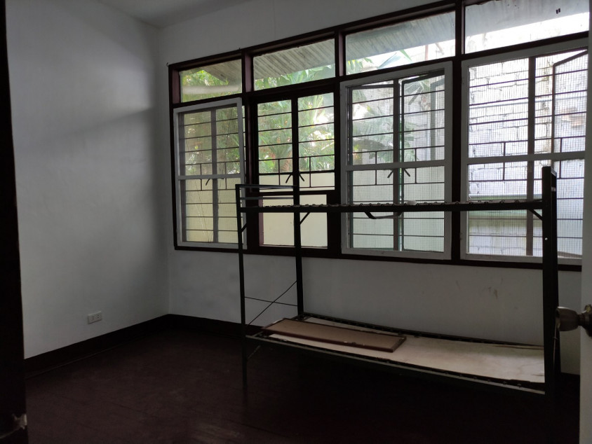507sqm Commercial Property For Sale In San Antonio Village, Makati – Prime Location