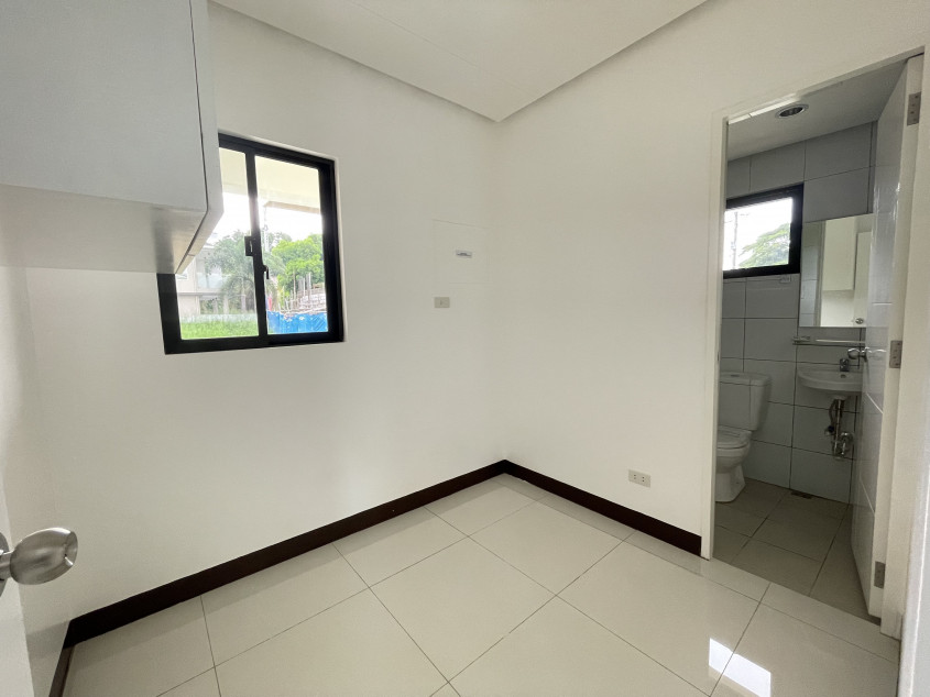 4 bedroom Ready for Occupancy House for Sale at The Grand Parkplace Imus Cavite