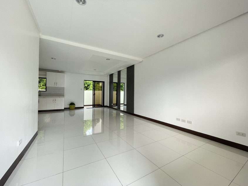 4 bedroom Ready for Occupancy House for Sale at The Grand Parkplace Imus Cavite