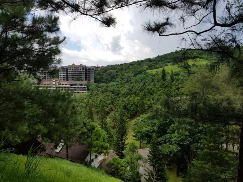 Fully Furnished 2 Bedroom Condominium Unit in Crosswinds Tagaytay for Sale