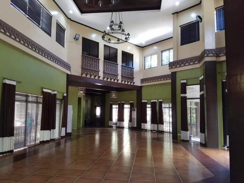 Fully Furnished 2 Bedroom Condominium Unit in Crosswinds Tagaytay for Sale