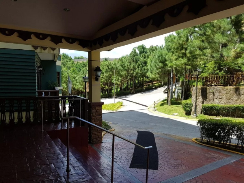 Fully Furnished 2 Bedroom Condominium Unit in Crosswinds Tagaytay for Sale