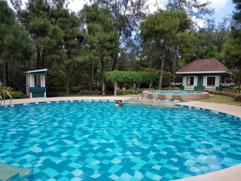 Fully Furnished 2 Bedroom Condominium Unit in Crosswinds Tagaytay for Sale