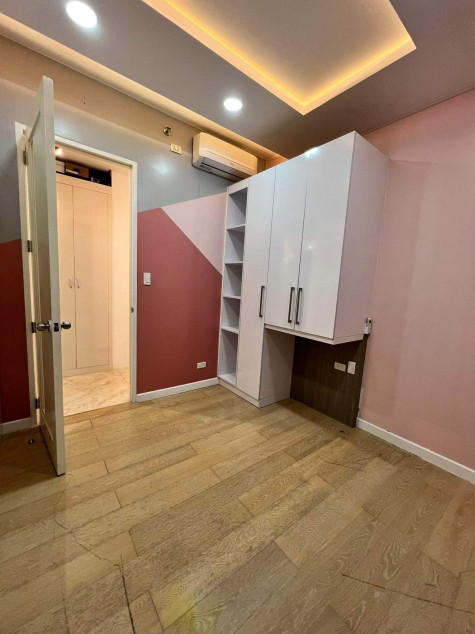 Upgraded San Juan Condo — Below Market Value