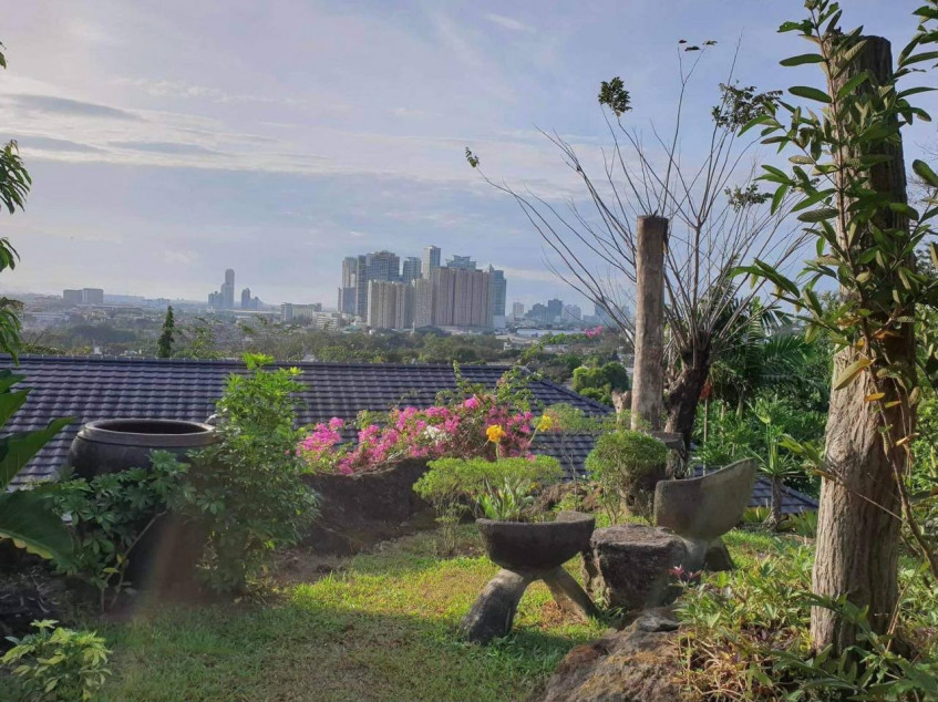 For Sale: House And Lot In Blue Ridge A Subdivision, Quezon City