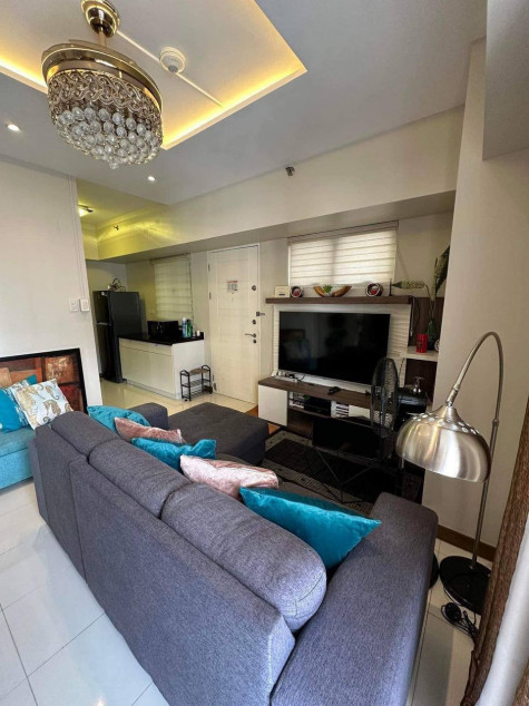 2 Bedroom Corner Unit In Sheridan South Tower, Mandaluyong